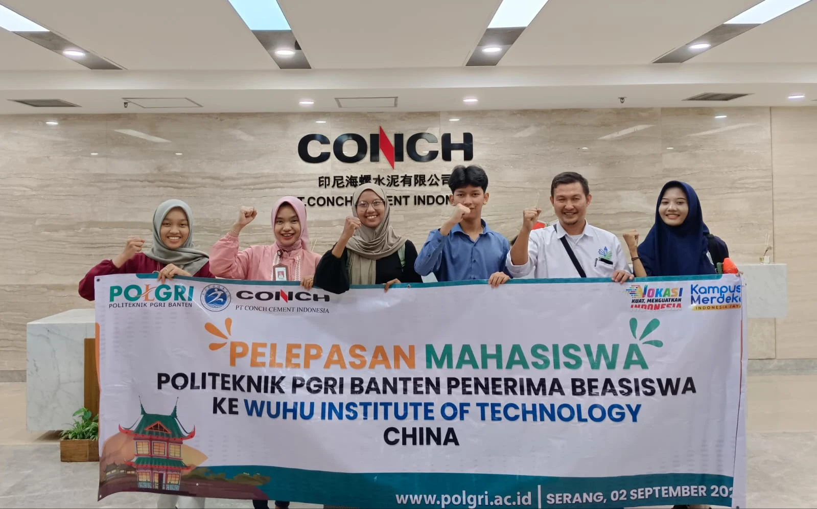 Bangga! Dua Mahasiswa Politeknik PGRI Banten Sukses Lolos Beasiswa ke China