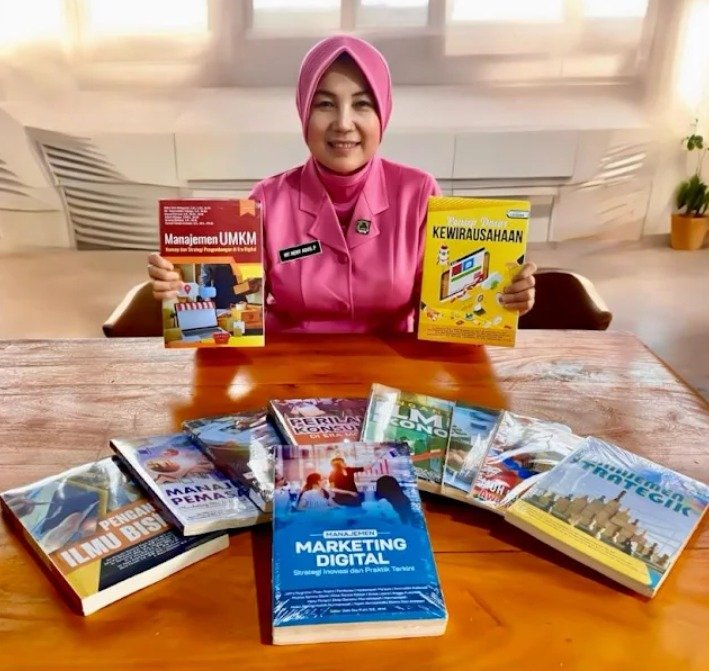 Kiprah Multidimensi Dosen PGRI Banten: Mengabdi di Kampus dan Masyarakat Melalui Bhayangkari