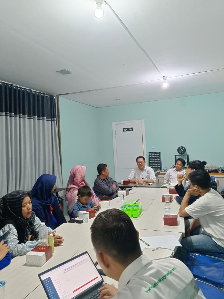 Bangga! Dua Mahasiswa Politeknik PGRI Banten Sukses Lolos Beasiswa ke China